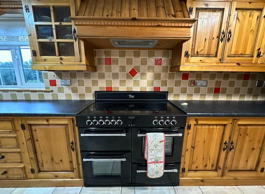 27 Ballynaclosha Road, Silverbridge, Newry, BT35 9LS