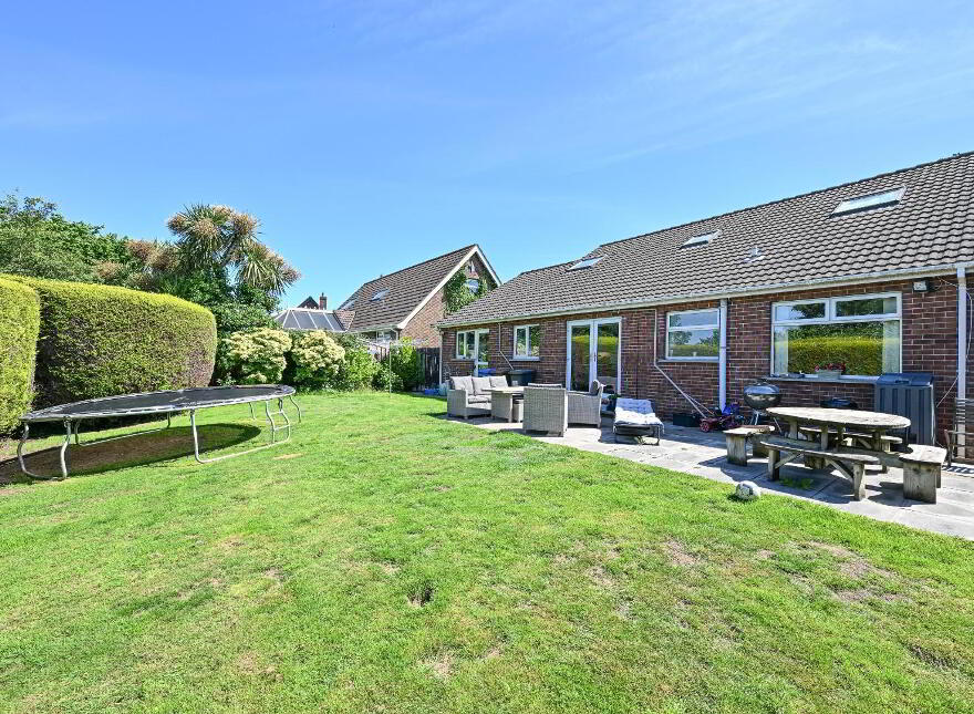 12 Kinwood Drive, Bangor, BT19 6UQ