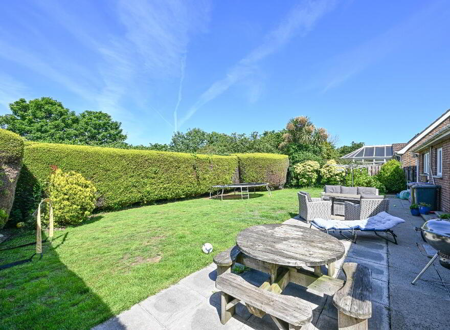 12 Kinwood Drive, Bangor, BT19 6UQ