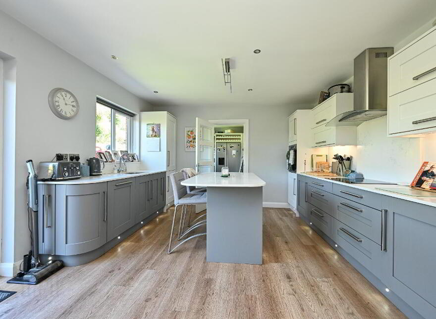 12 Kinwood Drive, Bangor, BT19 6UQ
