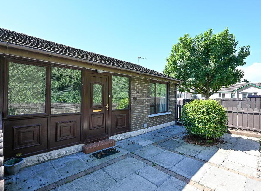23 Ardgheean Gardens, Bangor, BT19 1SW