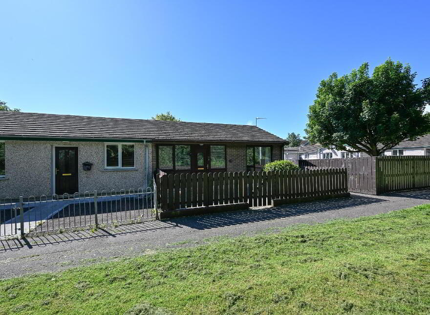 23 Ardgheean Gardens, Bangor, BT19 1SW