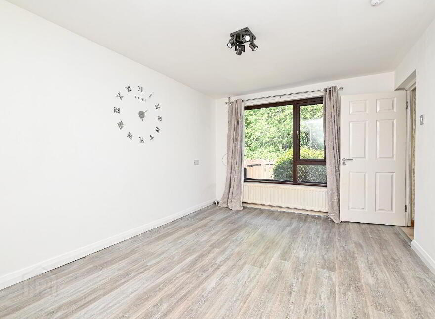 23 Ardgheean Gardens, Bangor, BT19 1SW
