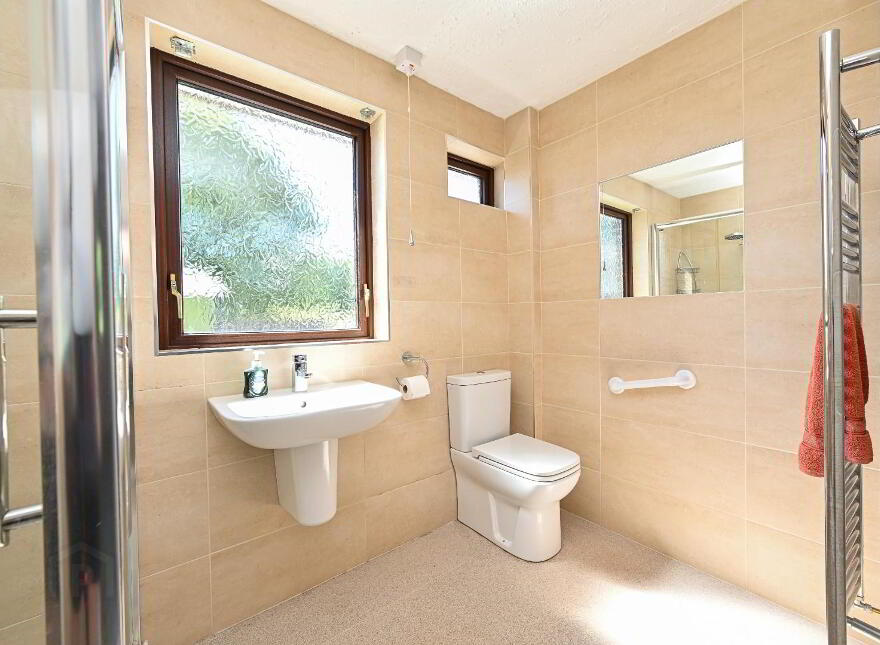 23 Ardgheean Gardens, Bangor, BT19 1SW