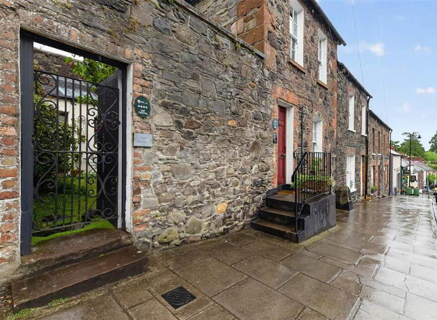 The Coach House, 33 Main Street, Royal Hillsborough, BT26 6AE