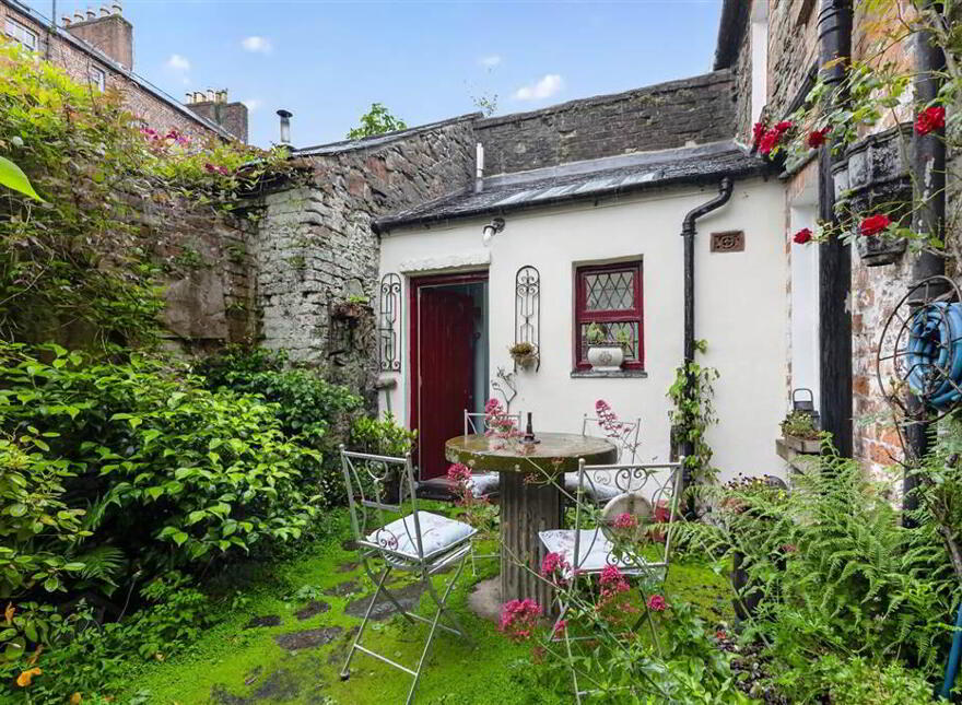 The Coach House, 33 Main Street, Royal Hillsborough, BT26 6AE