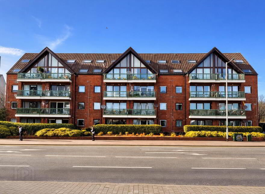 40 Balmoral Court, Belfast, BT9 7GR