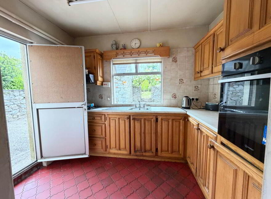 Burges, Ballylooby, Cahir, County Tipperary, E21AY77