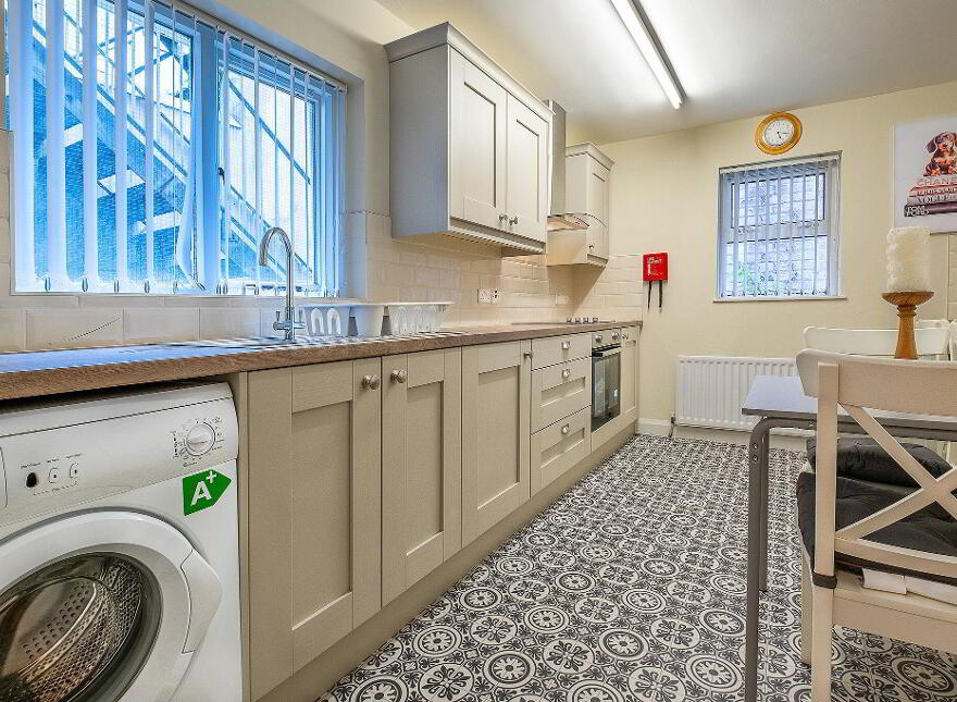 Flat 1, 19 Wellesley Avenue, Belfast, BT9 6DG