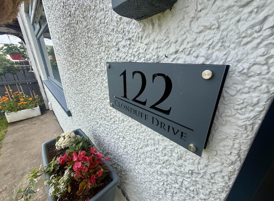 122 Clonduff Drive, Belfast, BT6 9NS
