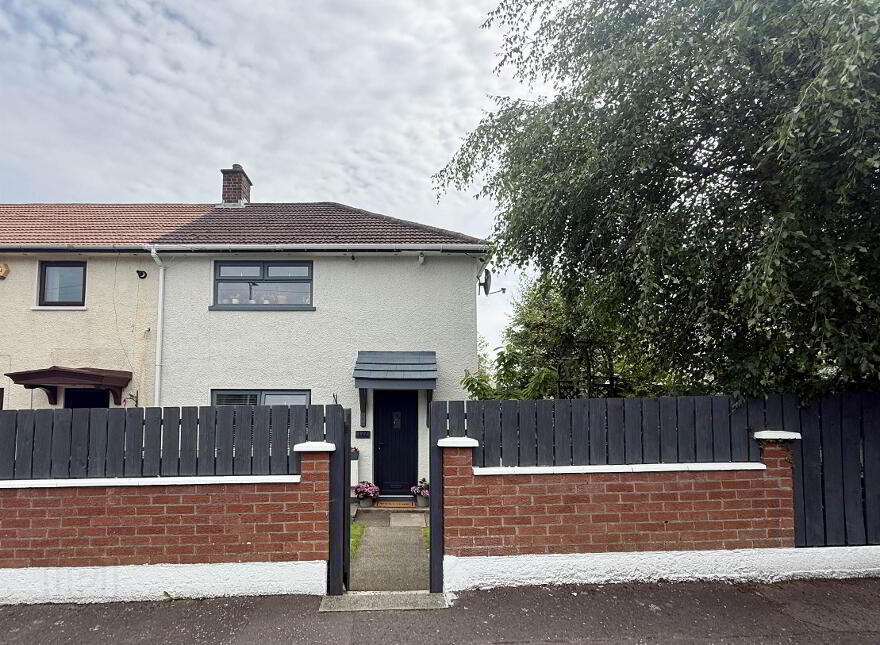 122 Clonduff Drive, Belfast, BT6 9NS