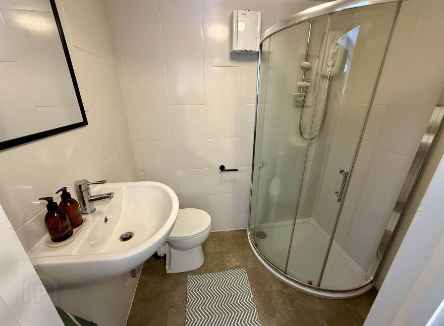 122 Clonduff Drive, Belfast, BT6 9NS