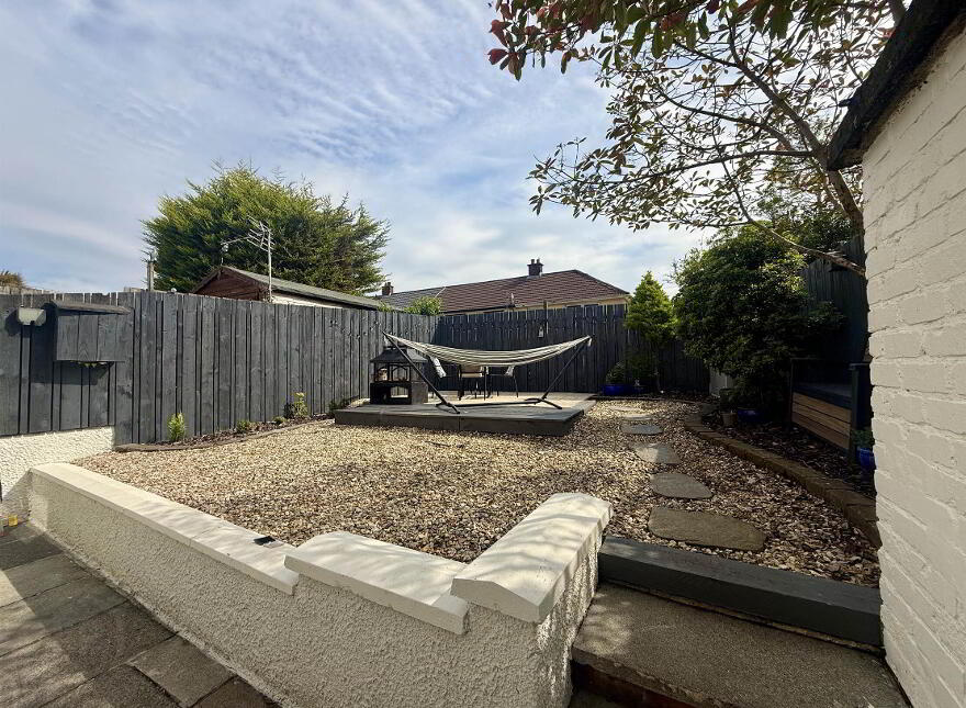 122 Clonduff Drive, Belfast, BT6 9NS