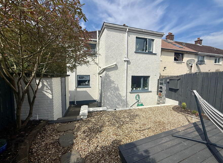 122 Clonduff Drive, Belfast, BT6 9NS