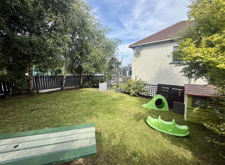 122 Clonduff Drive, Belfast, BT6 9NS