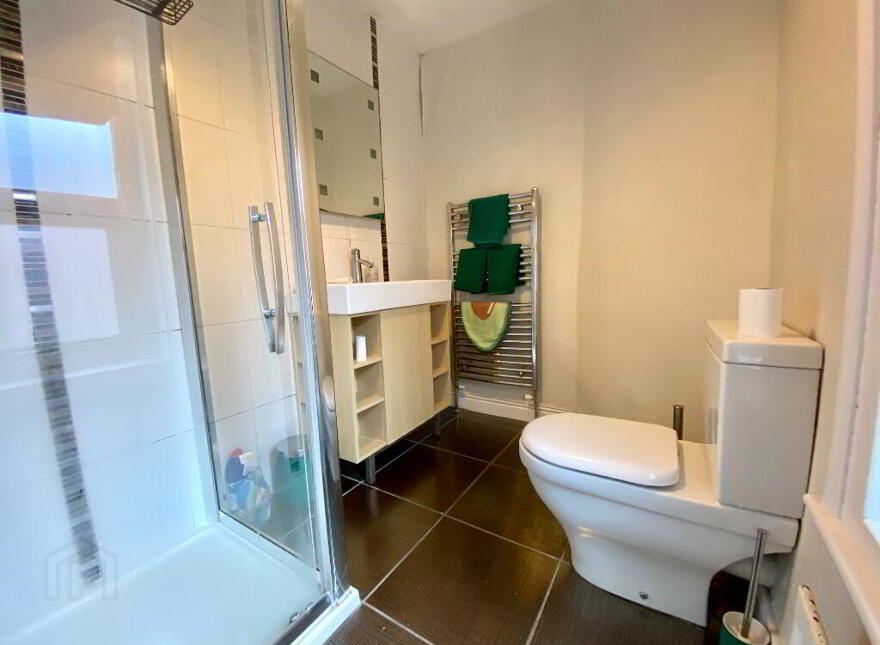 6 Sandhurst Gardens, Belfast, BT9 5AW