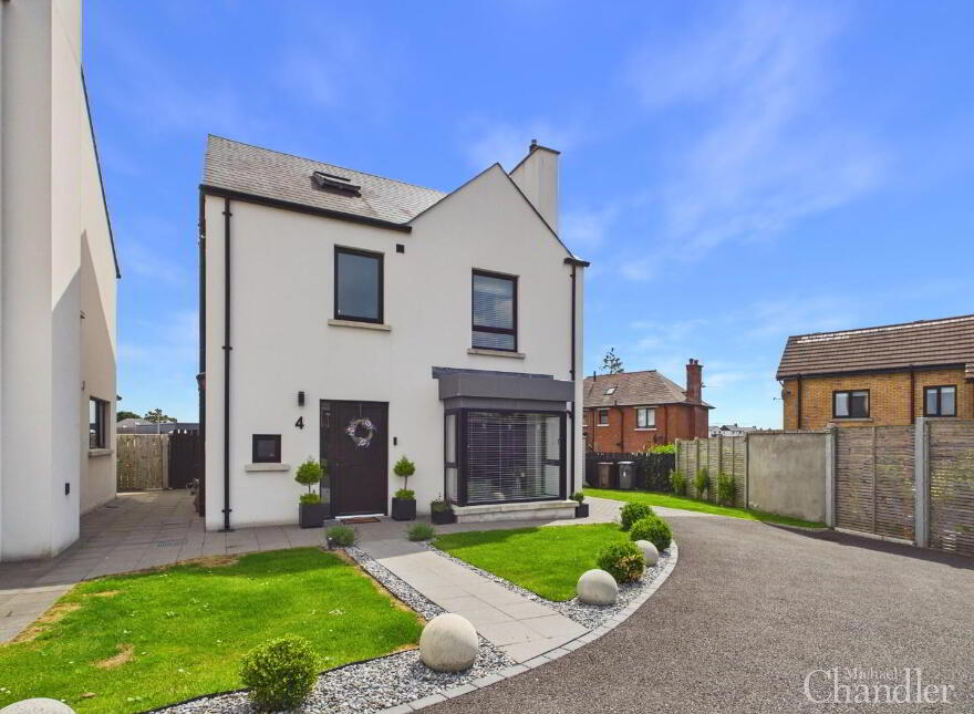 4 Knockbracken Gardens, Carryduff, Belfast, BT8 8FQ