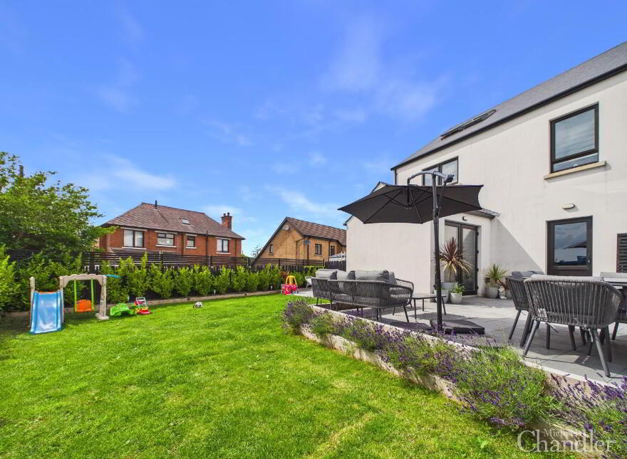 4 Knockbracken Gardens, Carryduff, Belfast, BT8 8FQ