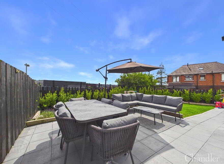 4 Knockbracken Gardens, Carryduff, Belfast, BT8 8FQ
