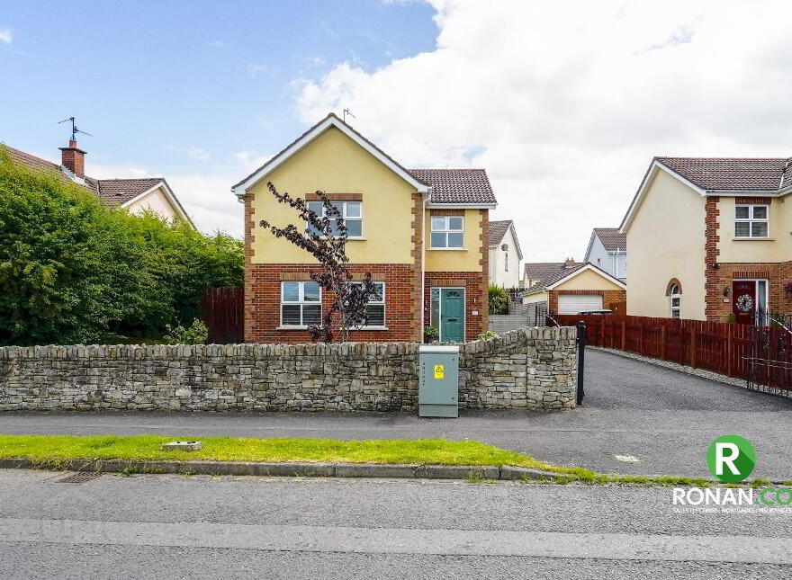 81 Castlegrange Park, Strabane, BT82 9WD