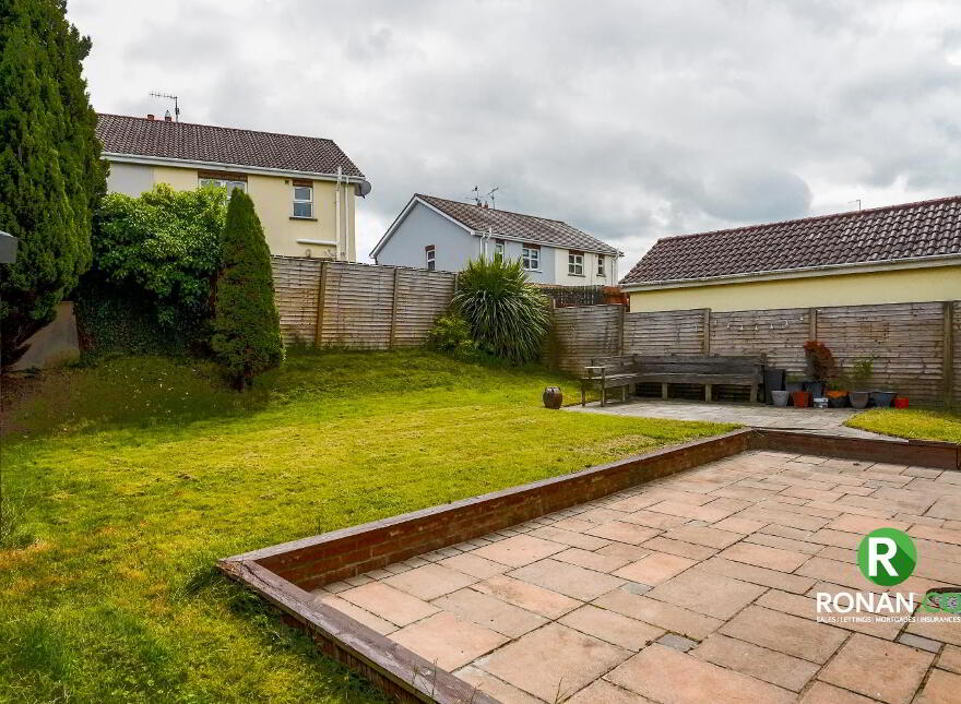 81 Castlegrange Park, Strabane, BT82 9WD