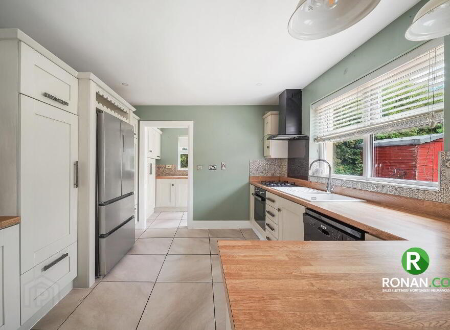 81 Castlegrange Park, Strabane, BT82 9WD