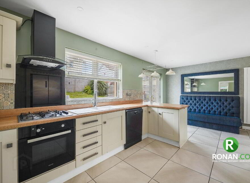 81 Castlegrange Park, Strabane, BT82 9WD