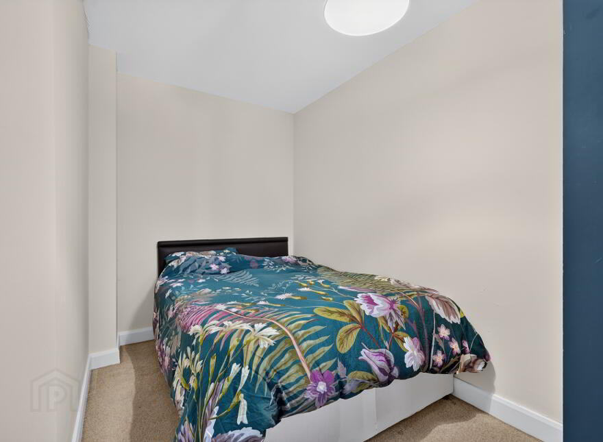 607 College Central, 4 College Avenue, Belfast, BT1 6BD