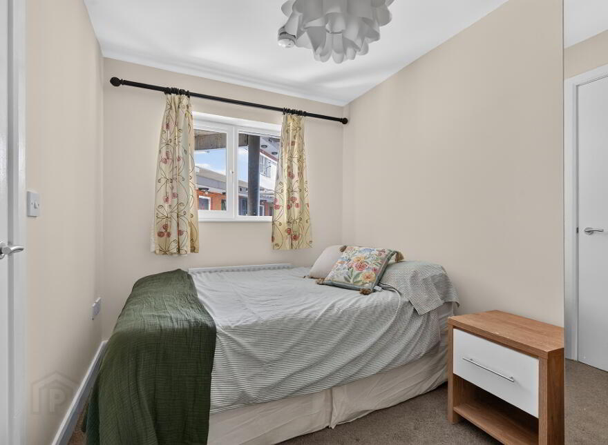 607 College Central, 4 College Avenue, Belfast, BT1 6BD