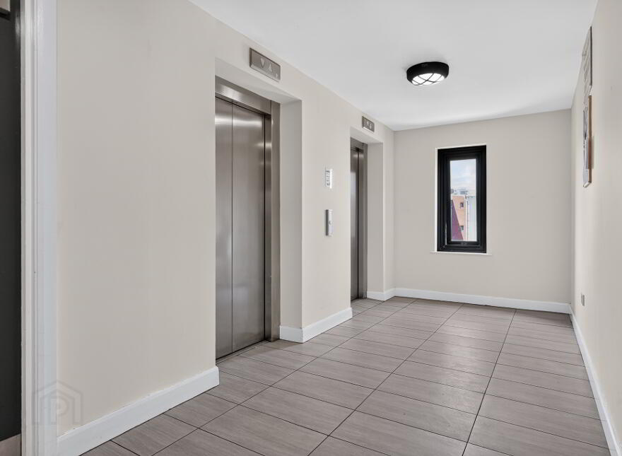 607 College Central, 4 College Avenue, Belfast, BT1 6BD