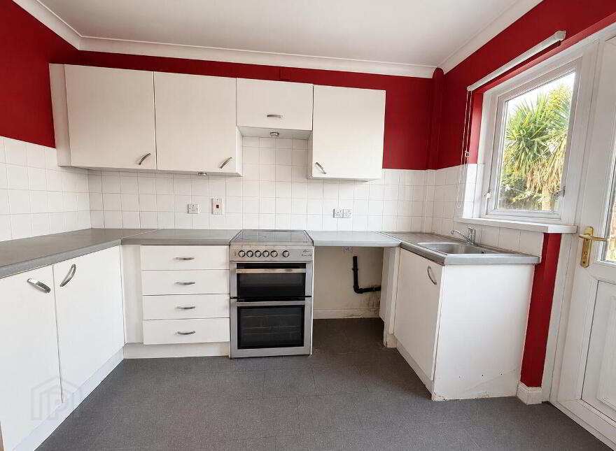 46 Lagmore Grove, Dunmurry, Belfast, BT17 0TD