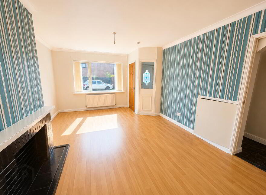 46 Lagmore Grove, Dunmurry, Belfast, BT17 0TD