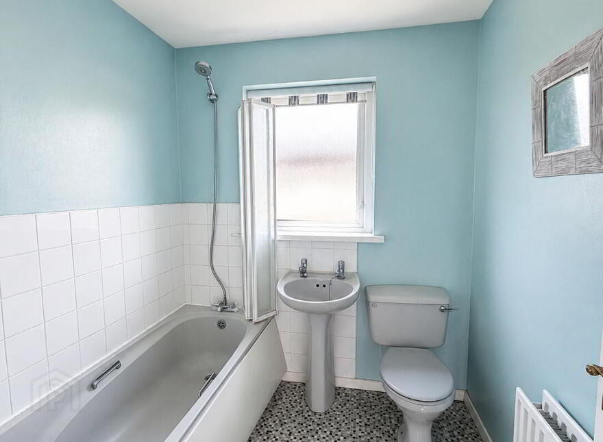 46 Lagmore Grove, Dunmurry, Belfast, BT17 0TD