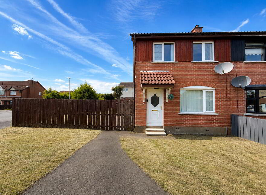 46 Lagmore Grove, Dunmurry, Belfast, BT17 0TD