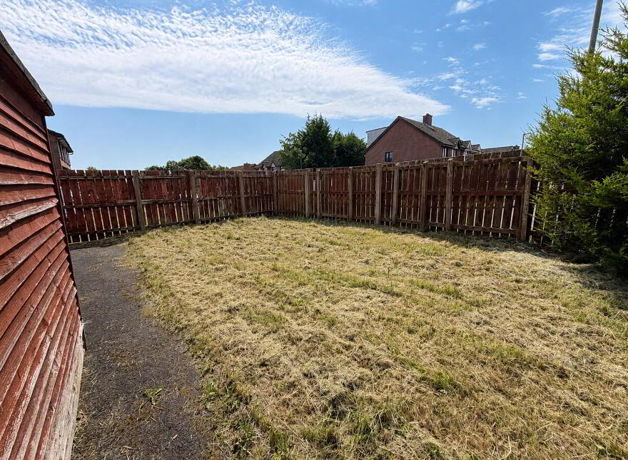 46 Lagmore Grove, Dunmurry, Belfast, BT17 0TD