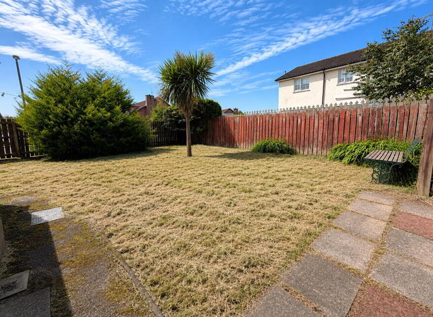46 Lagmore Grove, Dunmurry, Belfast, BT17 0TD