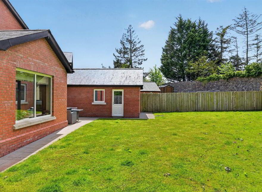 8 Richmond Wood, Lisburn, BT27 4FA