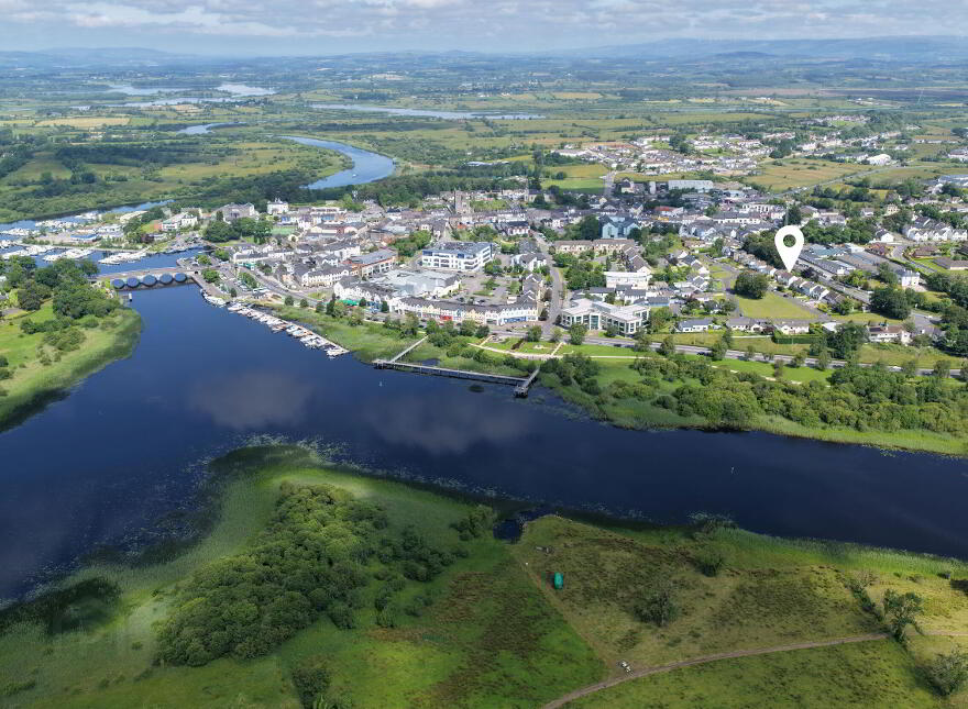 8 Shannon Lodge, Carrick-On-Shannon, N41F229