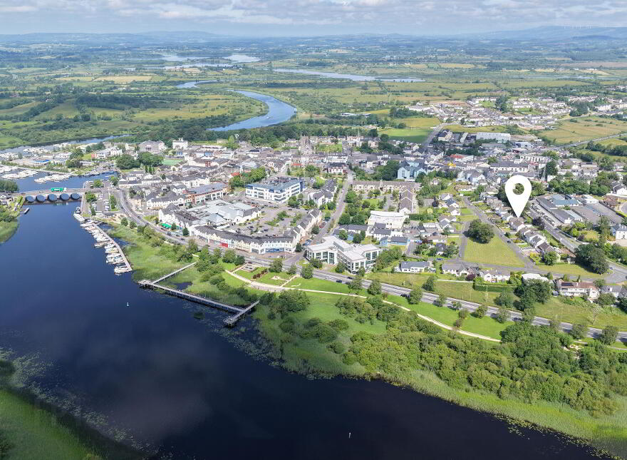 8 Shannon Lodge, Carrick-On-Shannon, N41F229