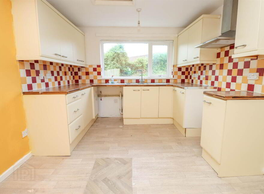 27 Brooklands Road, Dundonald, Belfast, BT16 2PD