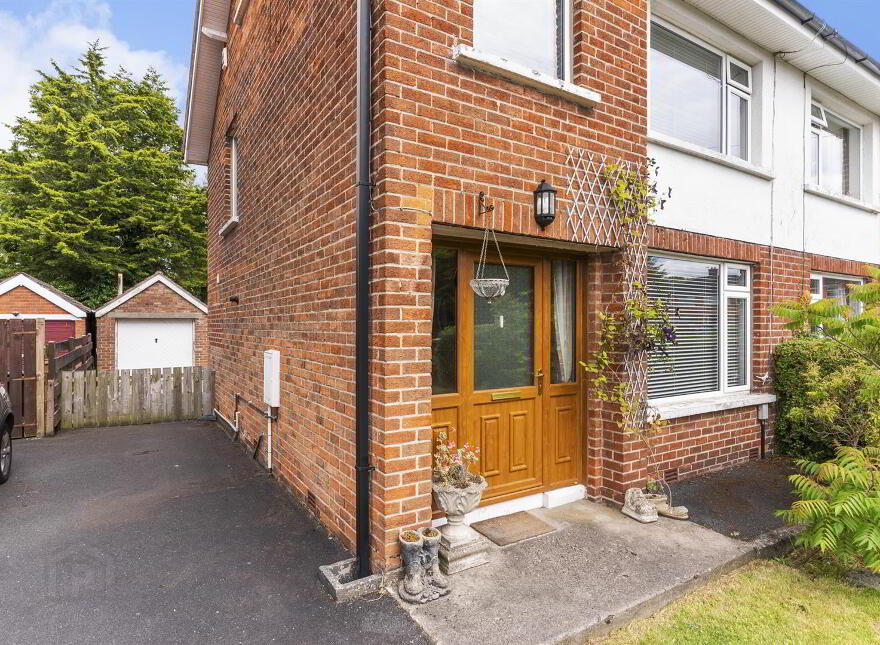 58 North Sperrin, Belfast, BT5 7HU