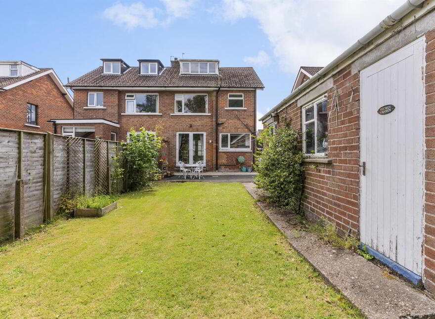 58 North Sperrin, Belfast, BT5 7HU