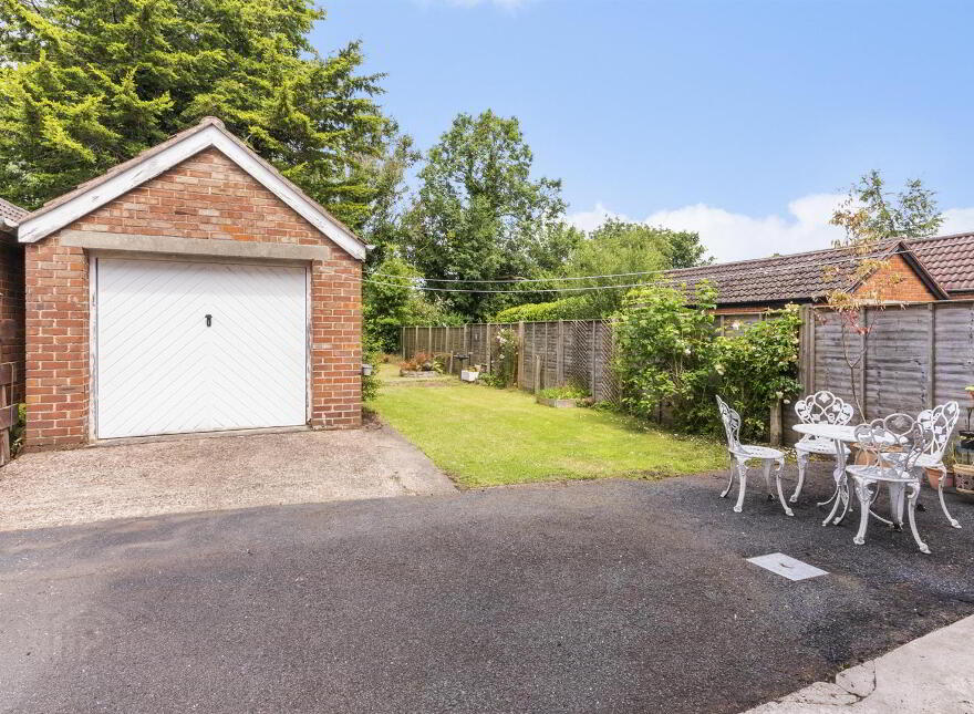58 North Sperrin, Belfast, BT5 7HU