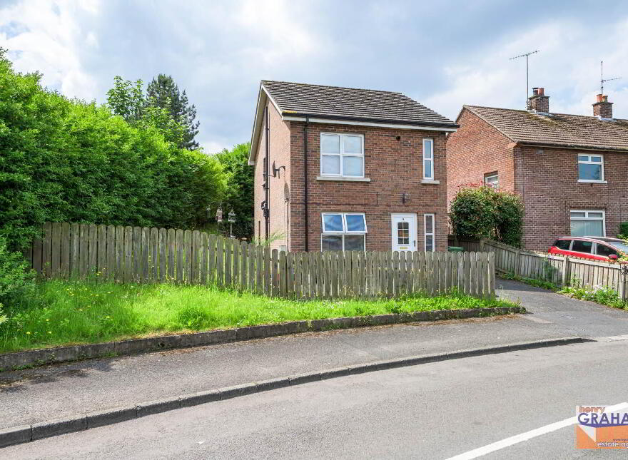 1a Lawnmount Crescent, Lisburn, BT27 4TT