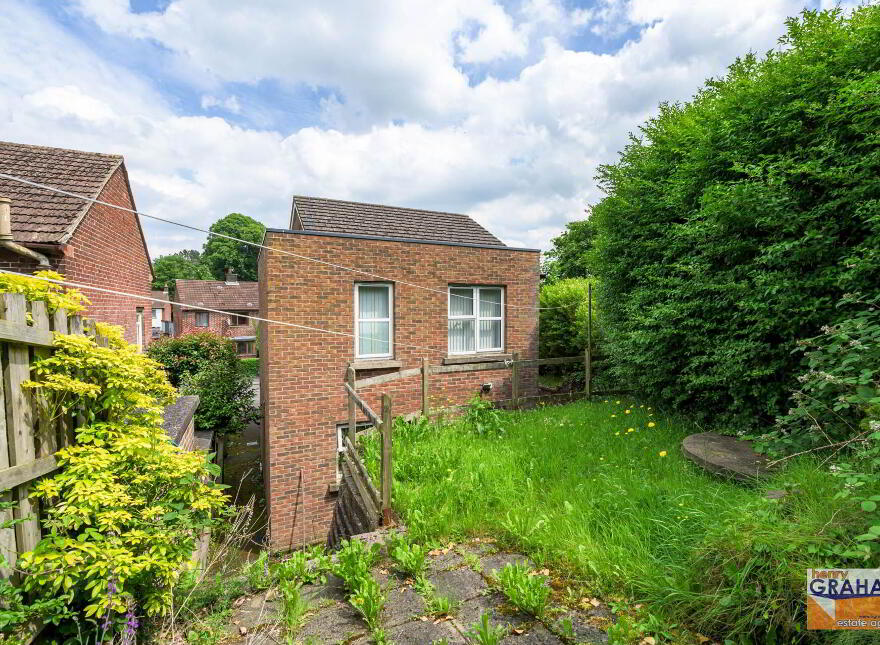 1a Lawnmount Crescent, Lisburn, BT27 4TT