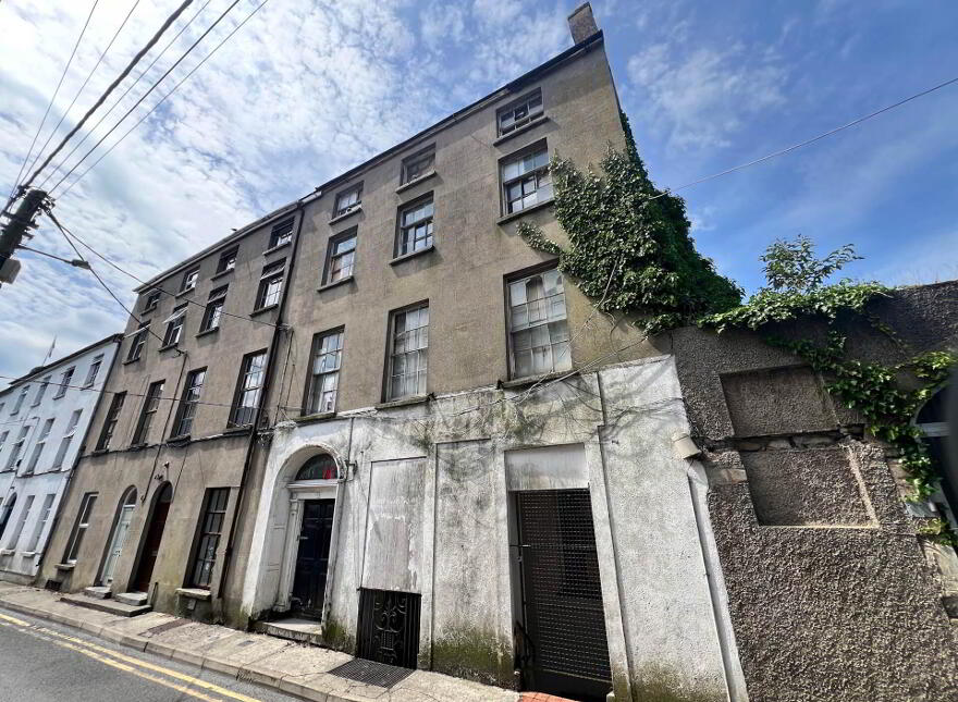 6 Wolfe Tone Street, Clonmel, E91XV57