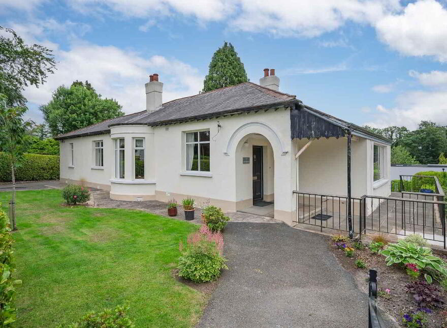 7 Glen Road, Holywood, BT18 0HB