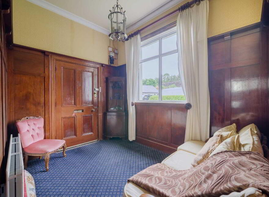 7 Glen Road, Holywood, BT18 0HB