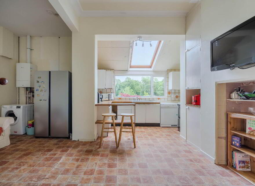 7 Glen Road, Holywood, BT18 0HB