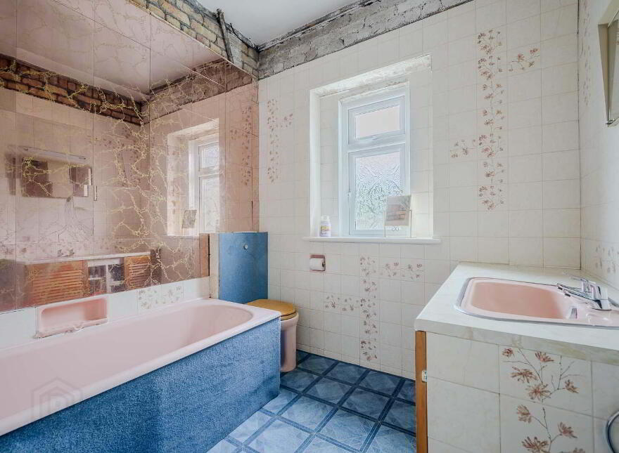 7 Glen Road, Holywood, BT18 0HB